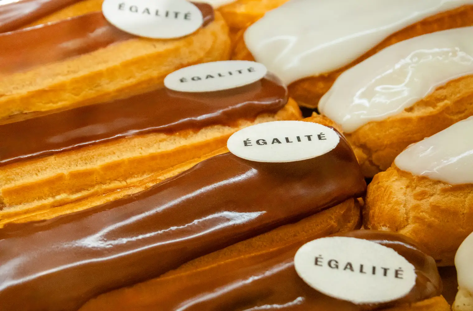 food marketing per egalite arco della pace: eclair