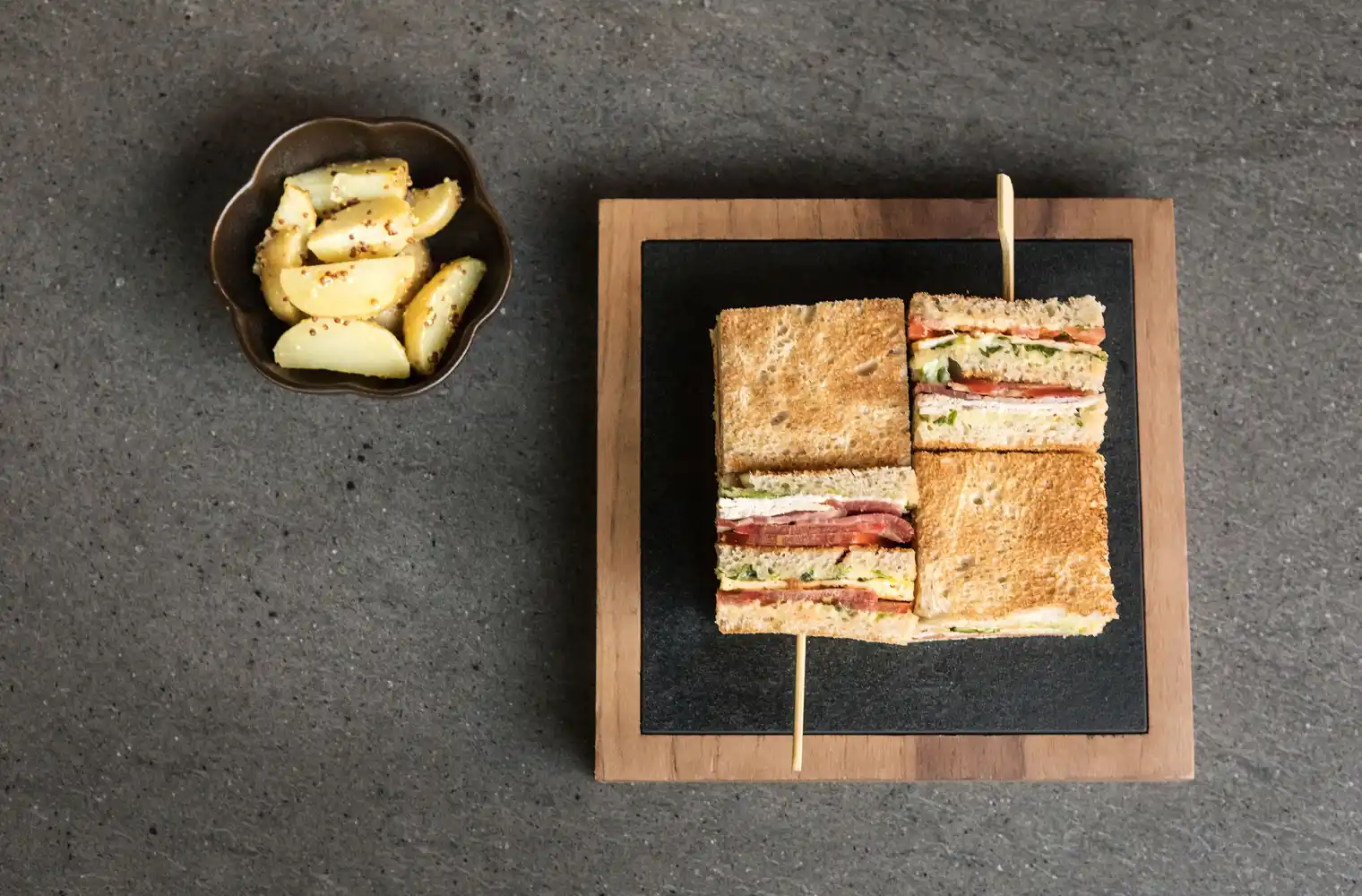 social media food per andrea aprea bistrot: club sandwich