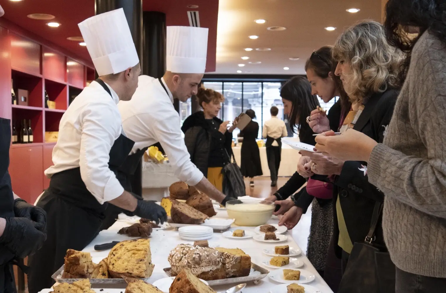 social media food per peck panettoni fase di assaggio